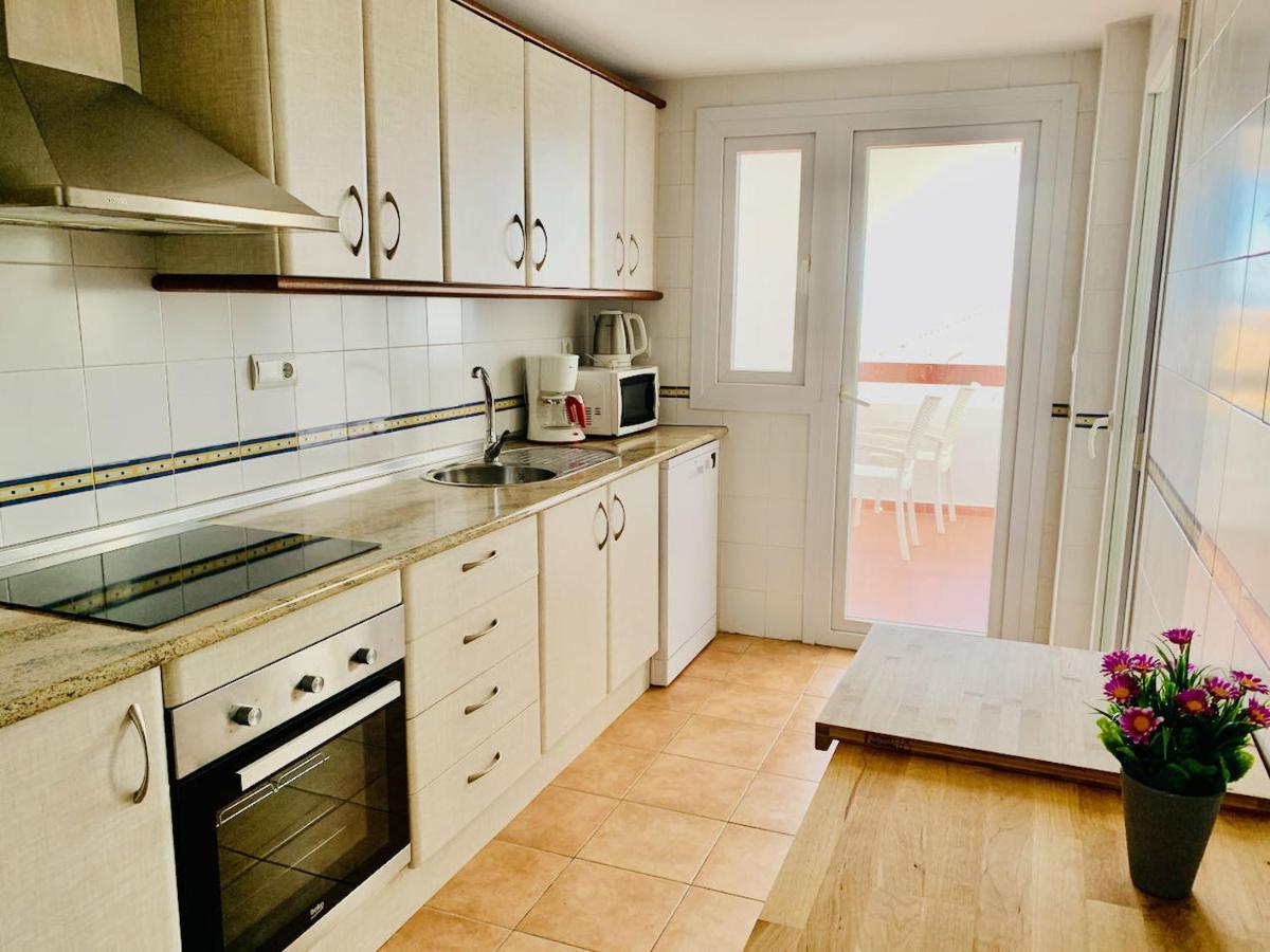 Penthouse Mit Private Dachterrasse Und Blick Auf Das Meer, Berge ,Hafen Εστεπόνα Εξωτερικό φωτογραφία