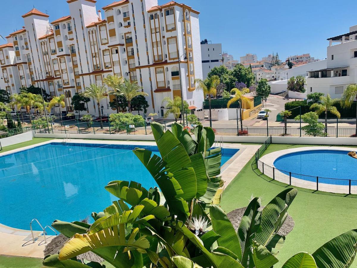 Penthouse Mit Private Dachterrasse Und Blick Auf Das Meer, Berge ,Hafen Εστεπόνα Εξωτερικό φωτογραφία